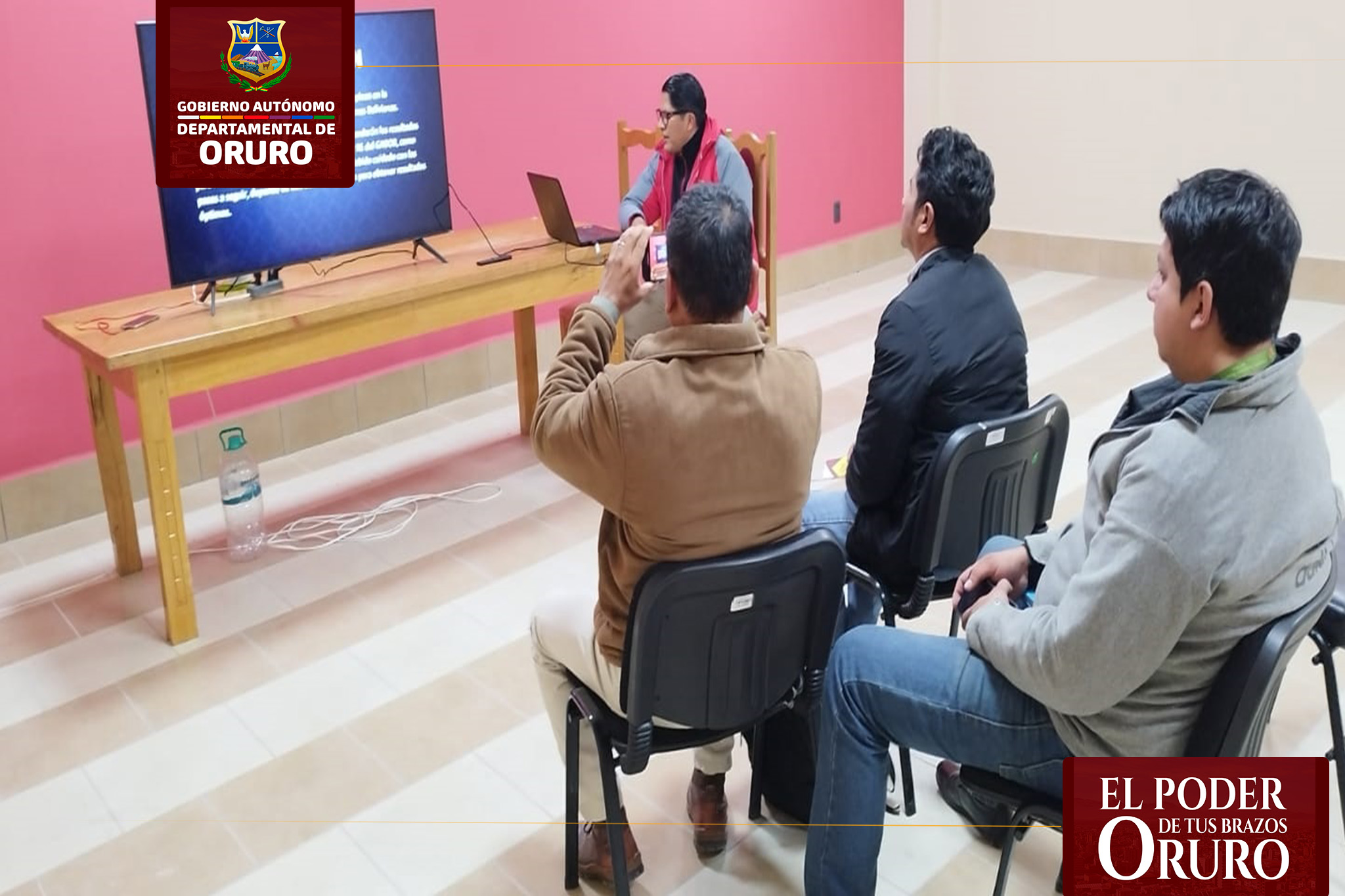 Exposición del Proceso de Toma de Muestras por parte del Ing. Efrain Gonzales Encargado de Operativo de Control y Fiscalización a la delegación de la  SDMEH - GADBENI