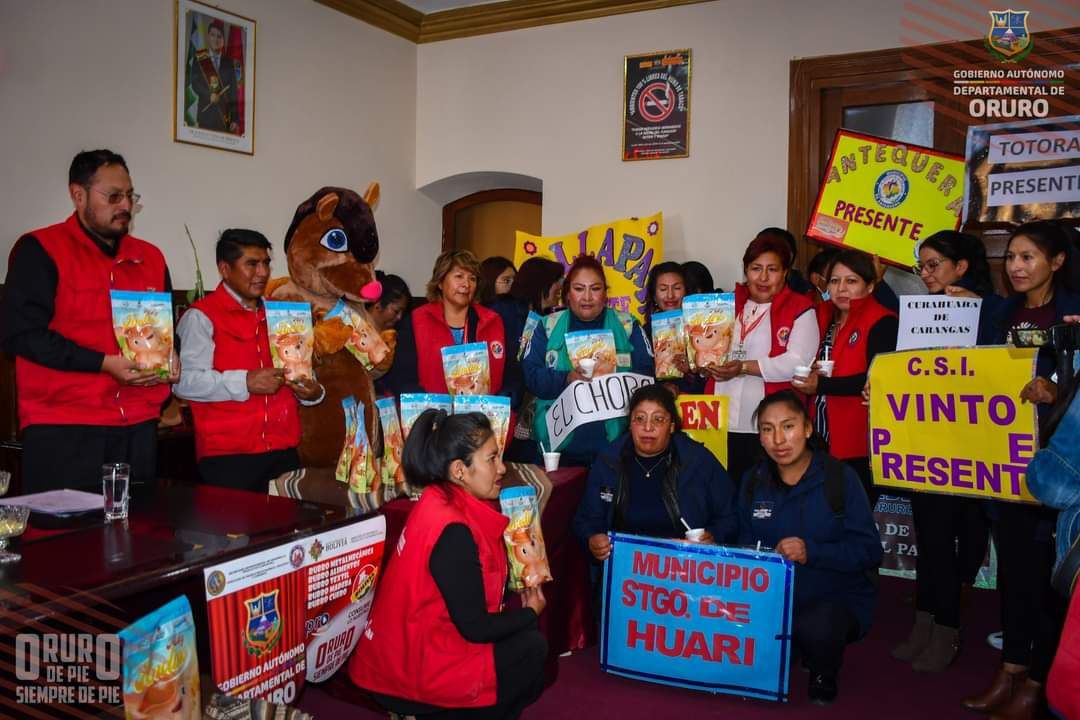 El Programa de Apoyo a la Producción de Alimentos Complementarios de la Secretaría Departamental de Desarrollo Productivo e Industria, realizaron la presentación del producto "Misk'y Andino", alimento preparado de cereales de maíz, cañahua, y quinua con charque de llama y zanahoria deshidratada, además de estar fortificada con vitaminas y minerales.