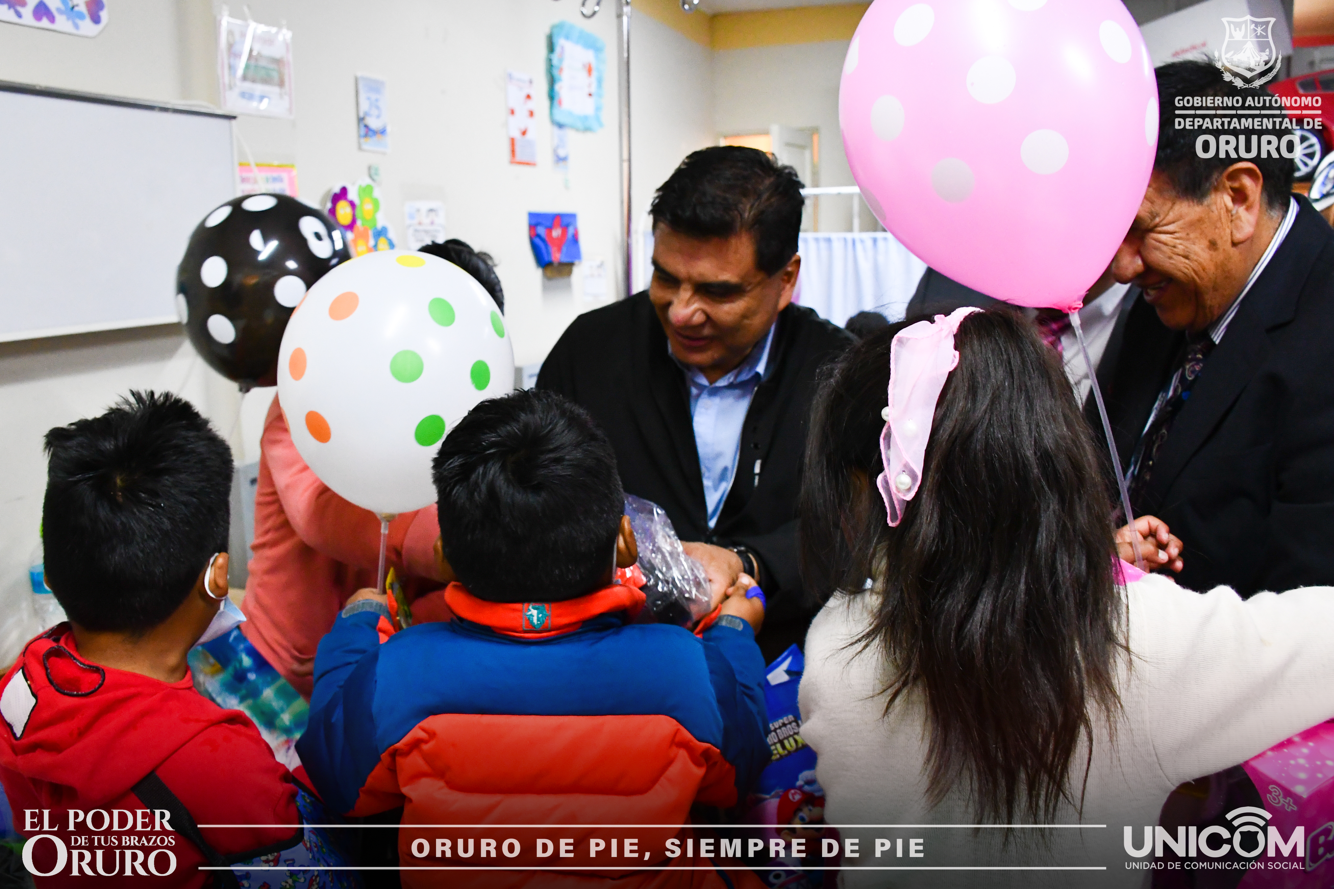 EN EL COMPLEJO HOSPITALARIO SAN JUAN DE DIOS, GOBERNADOR COMPARTIÓ MOMENTOS EMOTIVOS CON NIÑOS DEL ÁREA DE PEDIATRÍA